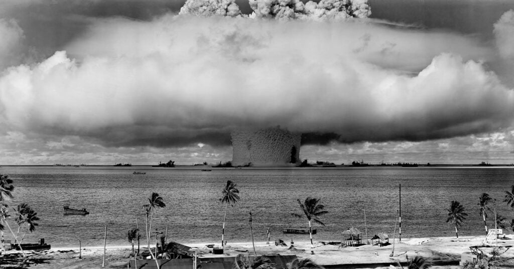 atomic bomb cloud
